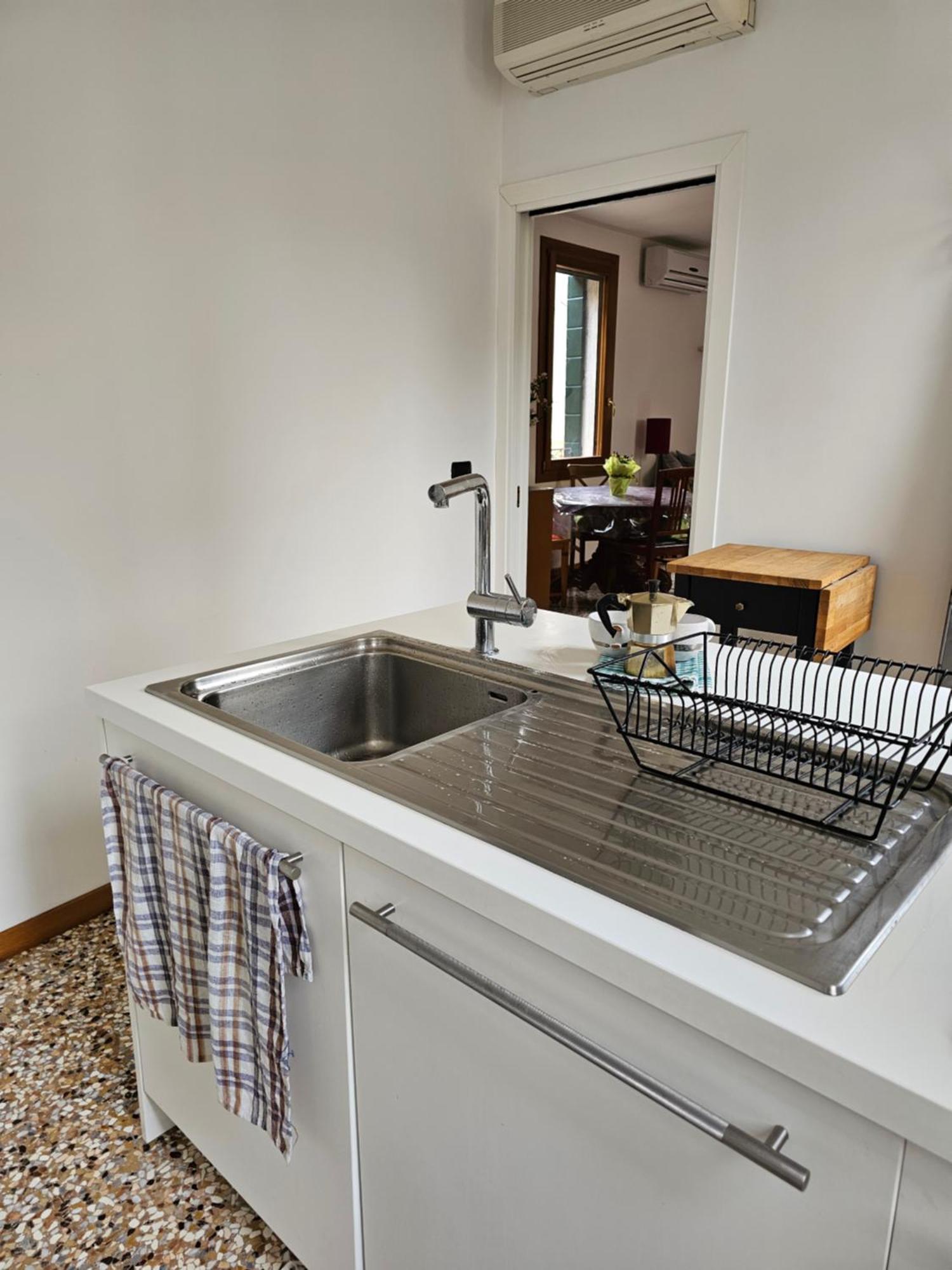 Casa Rossa Vista Canale Apartment
