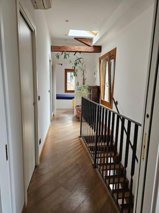 Casa Rossa Vista Canale Apartment *